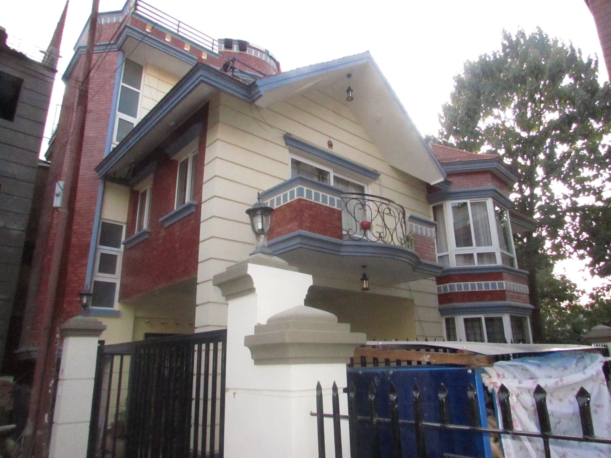 House Rwnt House For Rent