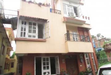 Flat For Rent in Maligaun 4