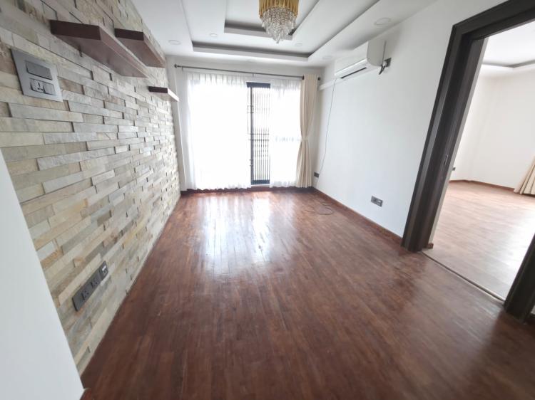 e271d012-c44a-42b3-b5f5-aa5caa57cc86